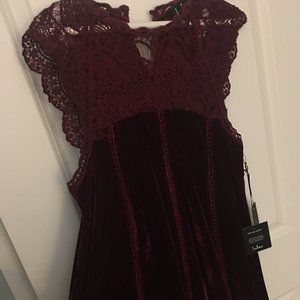 LULU Dress in red/maroon velvet